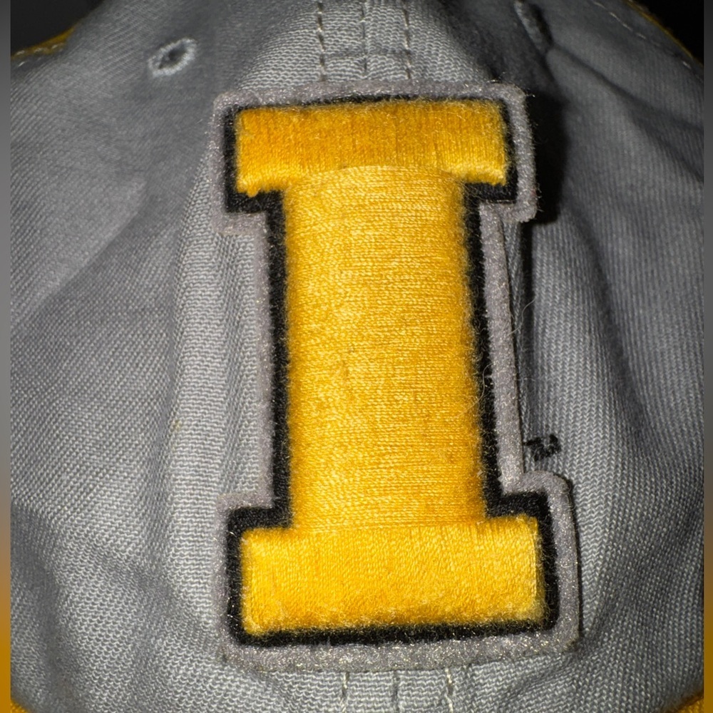 Iowa Hawkeyes baseball hat - Picture 4 of 6